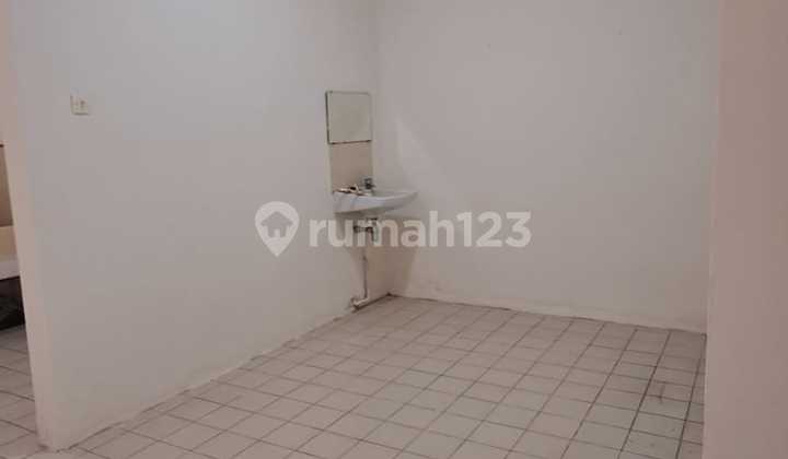 2.5-Story Ready-to-Live House in Ciateul 2