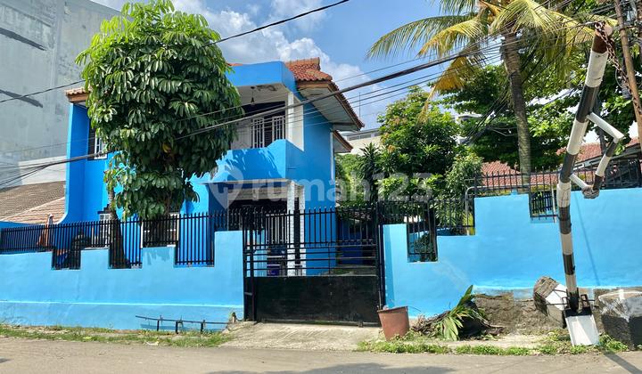 Dijual Rumah Hook, Hadap Barat Di Komplek Taman Metuya Ilir Kembangan Jakarta Barat