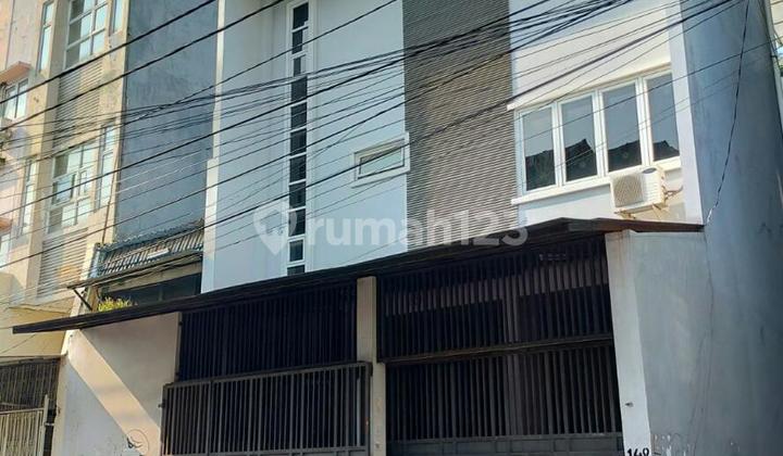Dijual Rumah Hadap Timur Di Tambora Raya, Ukuran8×10 M2, Cocok Buat Usaha Dijual Rumah Hadap Timur Di Tambora Raya, Ukuran8×10 M2, Cocok Buat Usaha