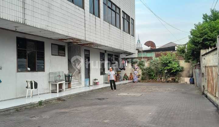 Rumah Kost/mess Karyawan, Sertifikat Shm, Luas, Kemandoran 