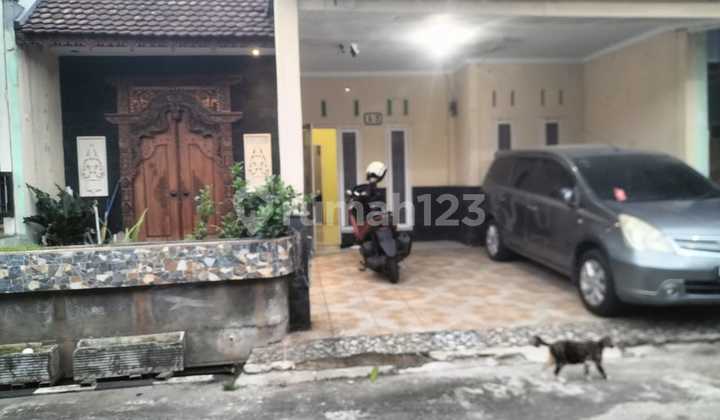 Rumah Asri SHM di Sari Indah Residence Depok, Lokasi Nyaman
