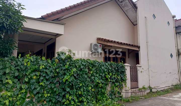 RUMAH ASRI 2 LT DI CIMANGGIS,TENANGNYA DAPAT, STRATEGISNYA PUNYA!