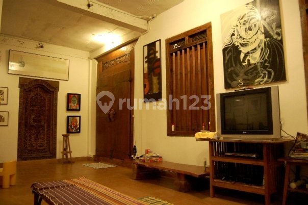 Tanah Kebun 2.560M² - Bonus Rumah Heritage Megah di Depok Premium