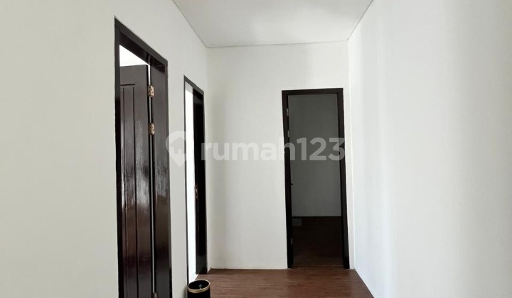 For Rent Minimalist House in Royal Residence 2