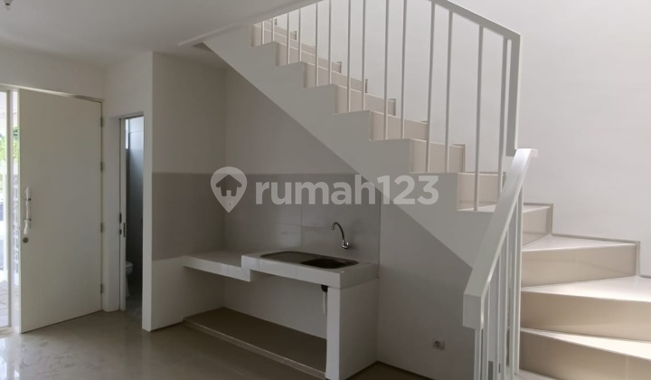 For Rent Minimalist House in Royal Residence 2