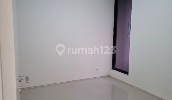 For Rent House in Northwest Lake Citraland West Surabaya 2