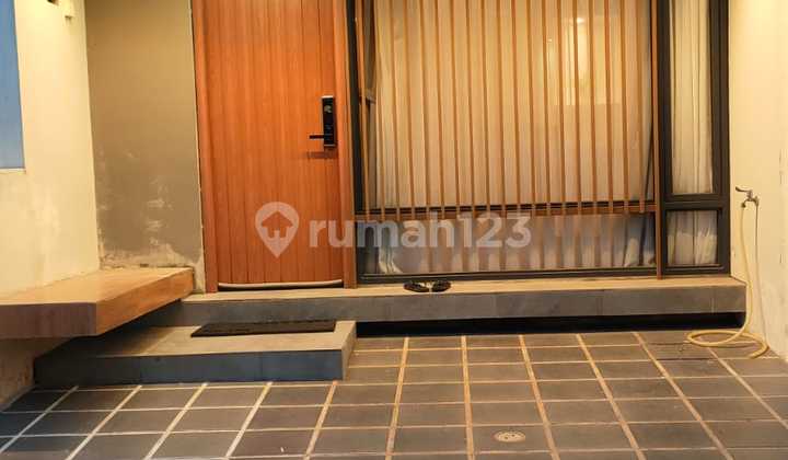 For Rent Fully Furnished Fleekhauz Greenwich House in Bsd City For Rent Fully Furnished Fleekhauz Greenwich House in Bsd City