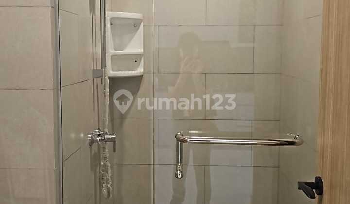 FOR RENT Upper West Apartment in the Center of BSD City near AEON Mall, The Breeze, ICE BSD, BSD Business District