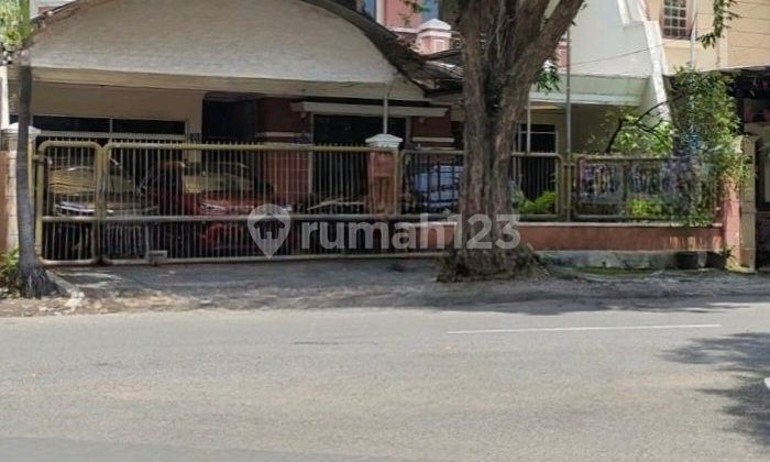 Rumah di Pusat Kota Cocok untuk. Resto/Cafe