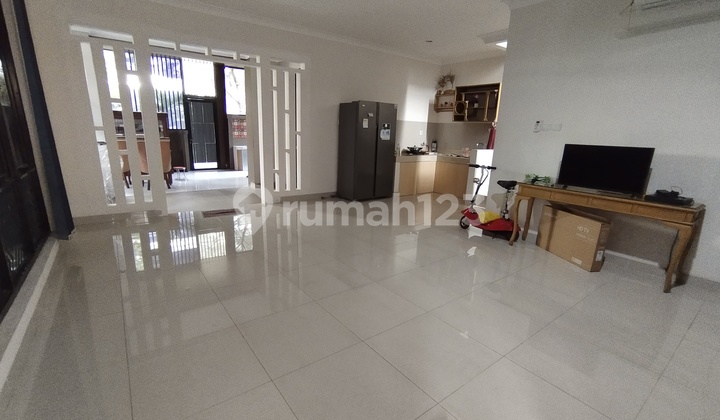 For Sale Nice House Ready to Live Semi Furnished Podomoro Park Bandung 2