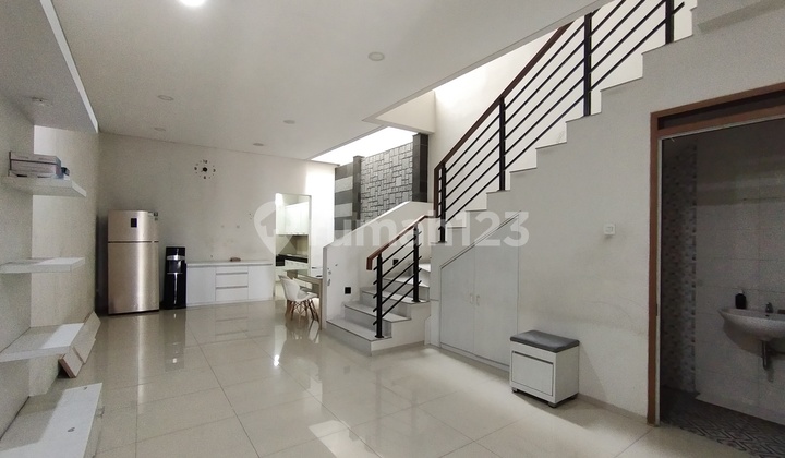 Disewakan Rumah Bagus Mekar Wangi Bandung