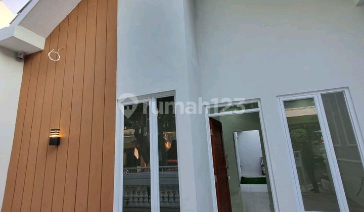 Ready-to-Occupy House in Banyumanik 2