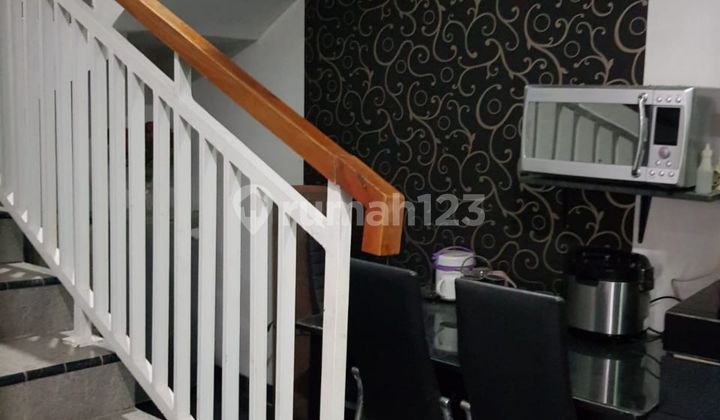 2-Story Minimalist House in Gegerkalong Complex