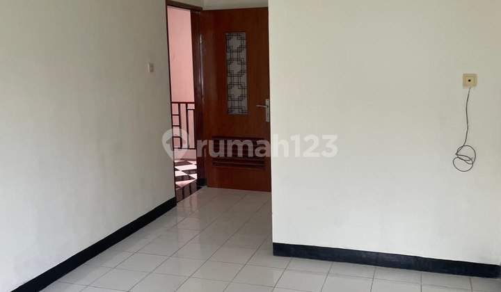 Ready-to-Occupy House Strategic Location Soekarno Hatta Wing 1