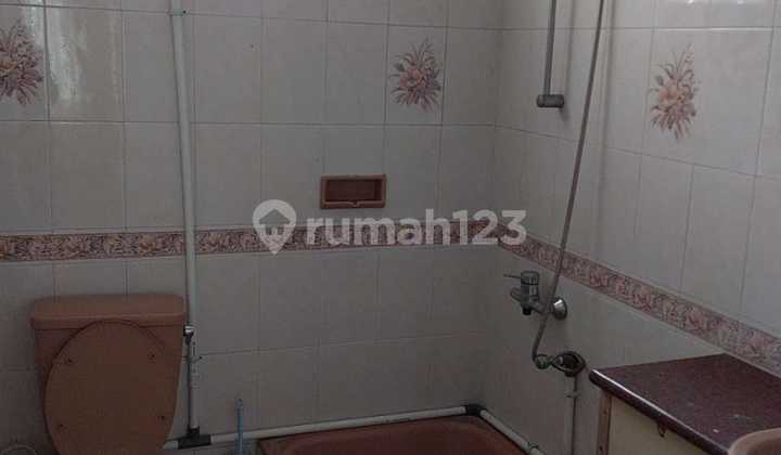 Rumah Strategis 2 Lantai Sayap Surya Sumantri Kota Bandung 2