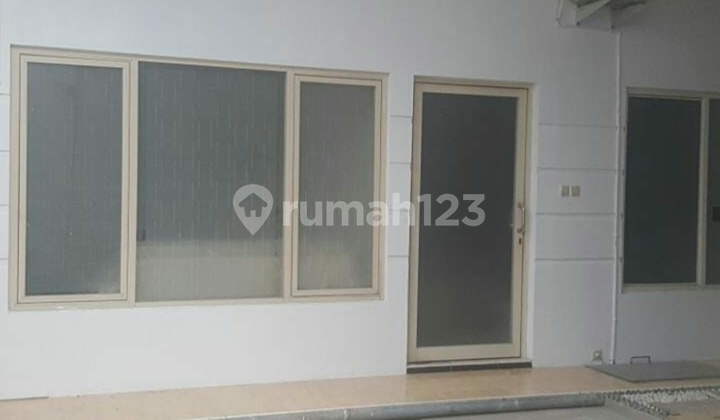 For Sale Industrial Home / Warehouse 2