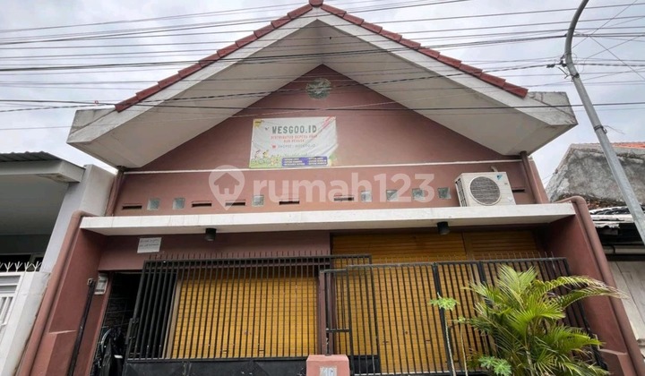 Paling Murah !! Rumah Siap Huni 2 Lantai, Lokasi Startegis di Dupak