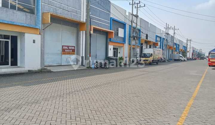 Disewakan Gudang Siap Pakai di Tritan Point Gedangan Dekat Juanda Tropodo, Lingkar Timur Sidoarjo