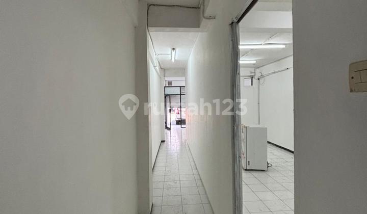 For Sale/Rent 4-Story Shop House in Kombes M.duryat, Surabaya City Center 2