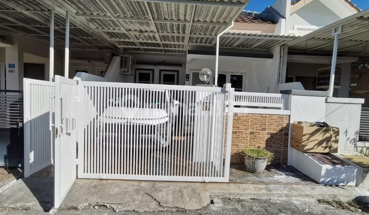 For Sale Ready-to-Occupy House in Nirwana Regency in East Surabaya