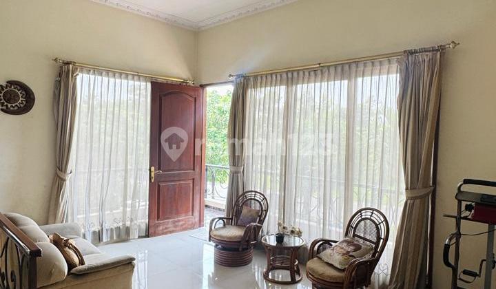 Dijual Rumah Graha Family Blok C Model Classic Fully Furnish Mewah 2 Lantai