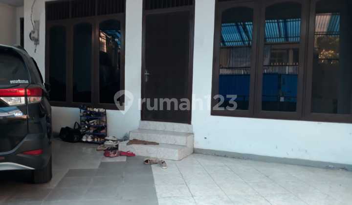 Di Jual Rumah Tempat Strategis 2