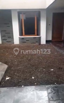 Rumah Mainroad di Jl. Setiabudi Bandung Sayap Riau Bandung 2