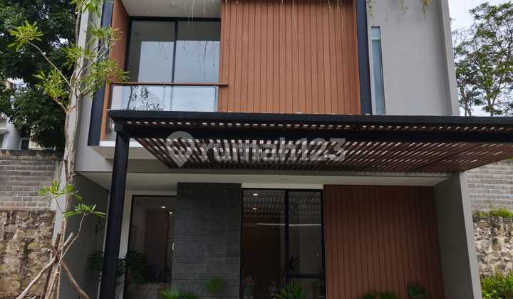 Rumah Baru Modern Minimalis 3 Lantai Furnished di Setra Duta Bandung