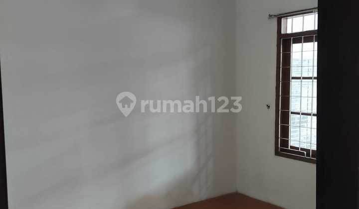 Minimalist House in Taman Kopo Indah 2, Bandung 2