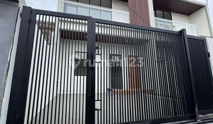 Rumah Baru 2 Lantai Minimalis di Kopo Permai Bandung