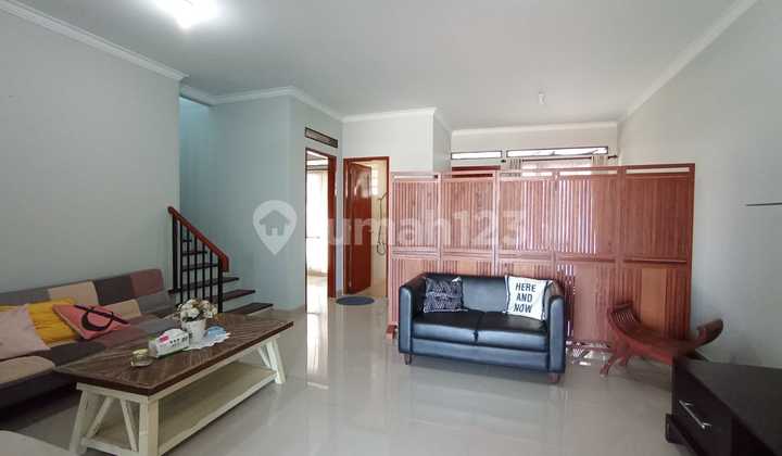 Rumah Bagus 2 Lantai Furnished di Cigadung Bandung 2