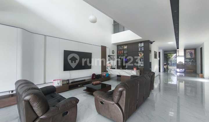 Rumah Mewah Premium View Danau Abadi di Kota Baru Parahyangan Kbp