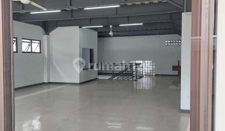 Ruko 3 Lantai Bagus di Pusat Kota Bandung Ruko 3 Lantai Bagus di Pusat Kota Bandung