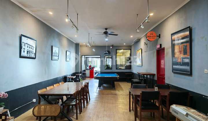 Ruang Usaha Ex Resto/Cafe Lokasi Premium di Sayap Riau Ruang Usaha Ex Resto/Cafe Lokasi Premium di Sayap Riau