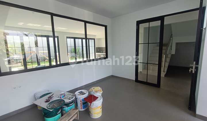 New American Classic Style house in Dago giri, Bandung 2