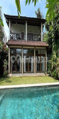 Villa Dengan Kolam Renang Besar Di Berawa Canggu Villa Dengan Kolam Renang Besar Di Berawa Canggu