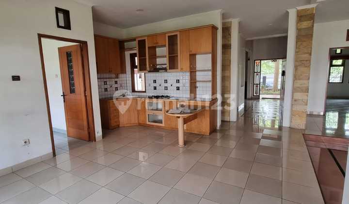 Rumah Bagus Nyaman Siap Huni di Setra Duta 2