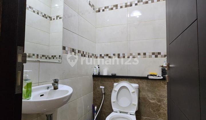 Rumah 2 Lantai Bagus di Singgasana Bandung 2