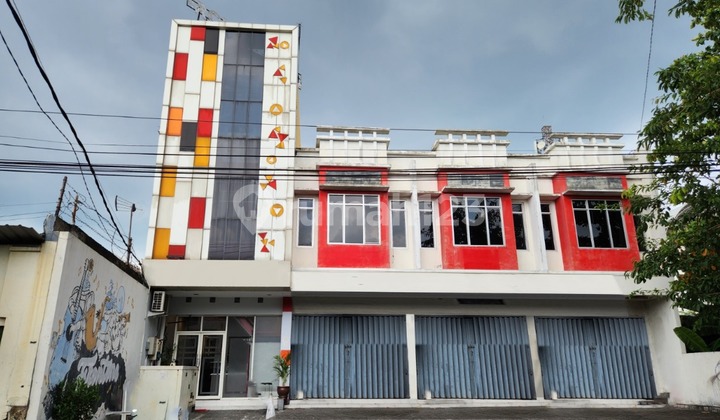 Sewa ruko 2 lantai di Gilingan Banjarsari Solo dekat masjid zayed Sewa ruko 2 lantai di Gilingan Banjarsari Solo dekat masjid zayed