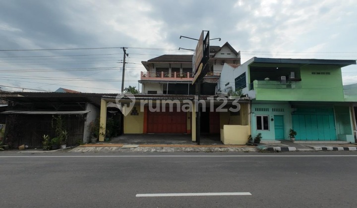 Ruang usaha resto di Jl Jogja Solo di wonosari Klaten dekat exit tol