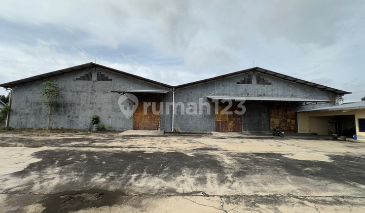 Cheap Warehouse in Gemolong Sragen with Container Access