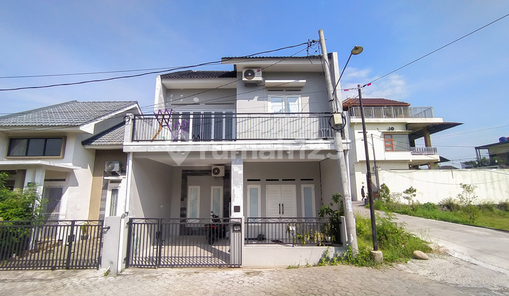 Rumah Hook Murah 2 Lantai di Gumpang Kartosuro Dekat Ums Solo 2