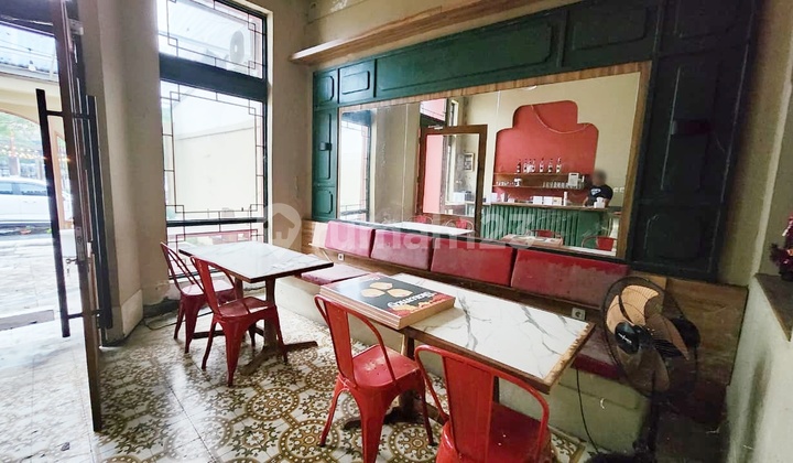 Ruang Usaha di Sriwedari Laweyan Tengah Kota Solo Cocok untuk Cafe