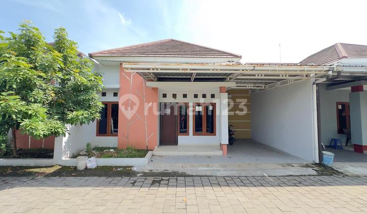 Rumah cluster di Gentan Mayang Dekat Luwes Gentan Solo