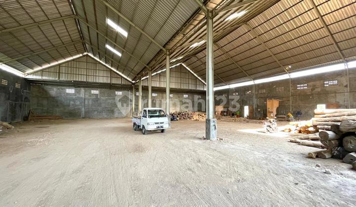 Warehouse 1,888 m2 cheap in Ngemplak Solo with container access. Warehouse 1,888 m2 cheap in Ngemplak Solo with container access.