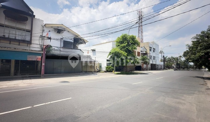 Ruko Murah Hook Tengah Kota Solo Deket Pasar Kembang Serengan Ruko Murah Hook Tengah Kota Solo Deket Pasar Kembang Serengan