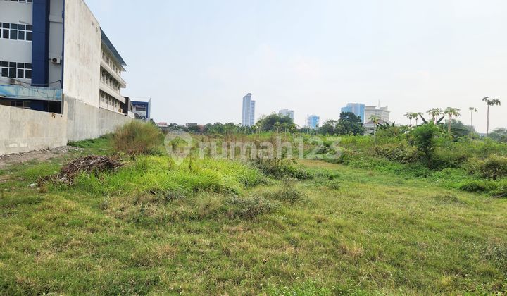 Wide land in the city center of Solo Baru area near Pakuwon Mall & The Park