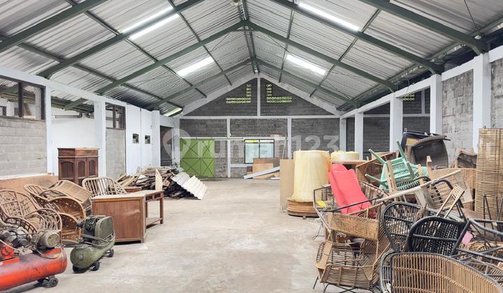 Warehouse Rent in Kartosuro Solo with Container Access