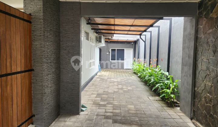 Rumah Mewah Full Furnished di Pasar Kliwon Solo Tinggal Masuk 2