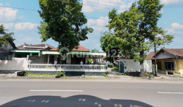 Rumah 540 m2 di Jl. Lingkar Delanggu Klaten Exit Tol cocok gudang Rumah 540 m2 di Jl. Lingkar Delanggu Klaten Exit Tol cocok gudang